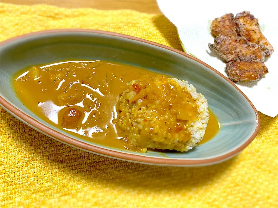 海老トマトカレー🦐と醤油竜田揚げ🍗|1614さん