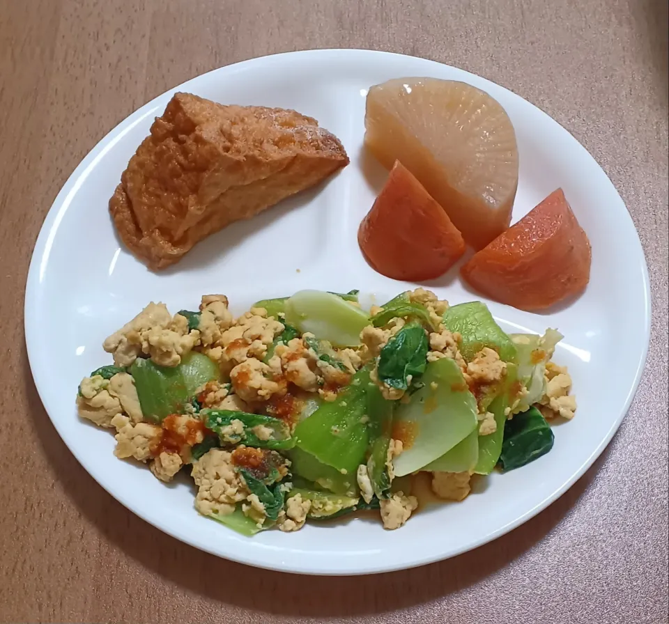 厚揚げと大根とにんじんの煮物
チンゲン菜と卵の焼き肉のたれ炒め
パン|ナナさん