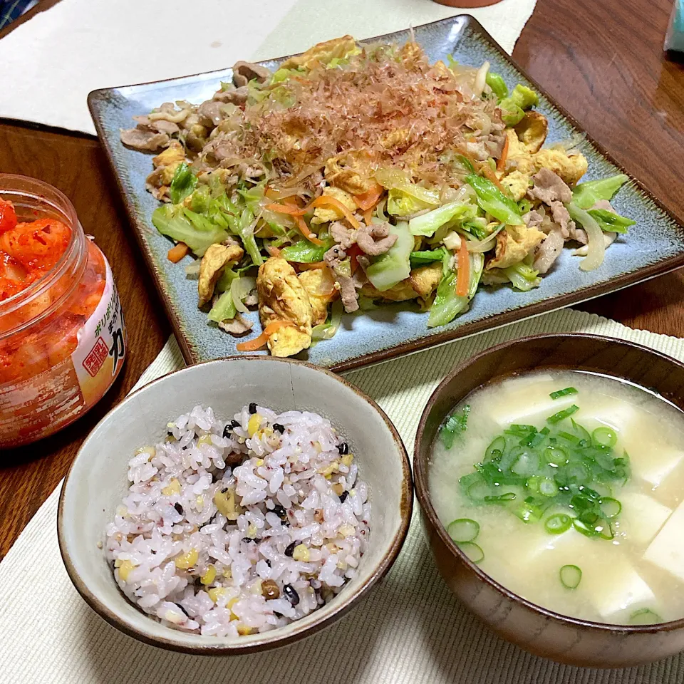 Snapdishの料理写真:大皿で麩チャンプル|akkoさん