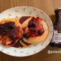 ブルーベリー🫐ソースのパンケーキ🥞|あーにゃさんさん