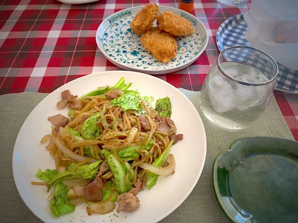 2024/3/20 お昼ごはんは富士宮焼きそば風男飯|ひーちゃんさん