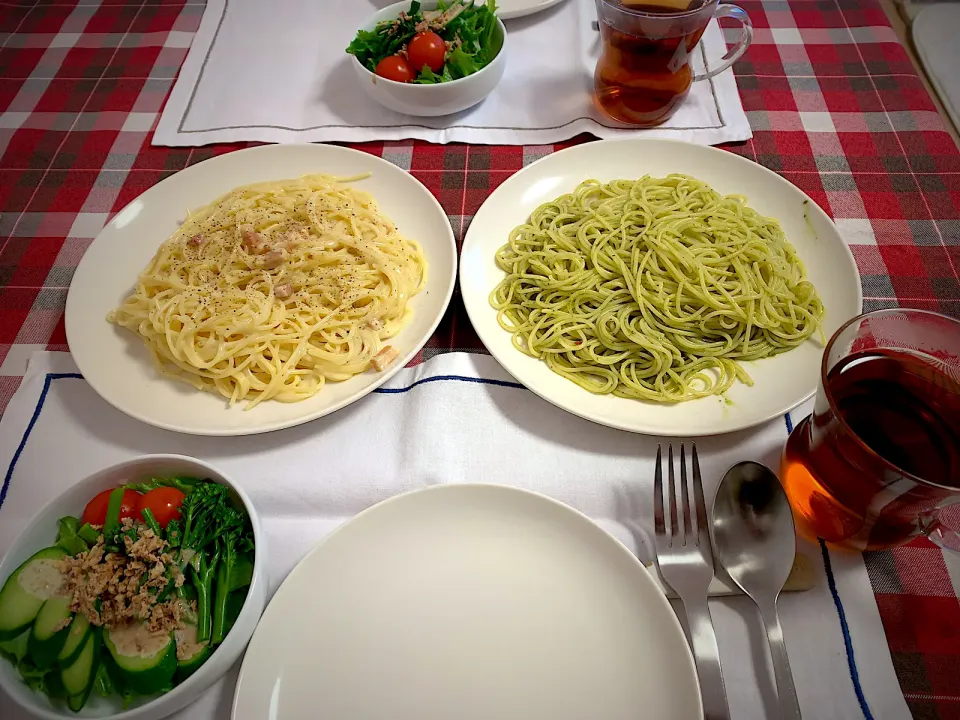 2824/3/24 お昼ごはん🍝カルボナーラとバジルソース|ひーちゃんさん