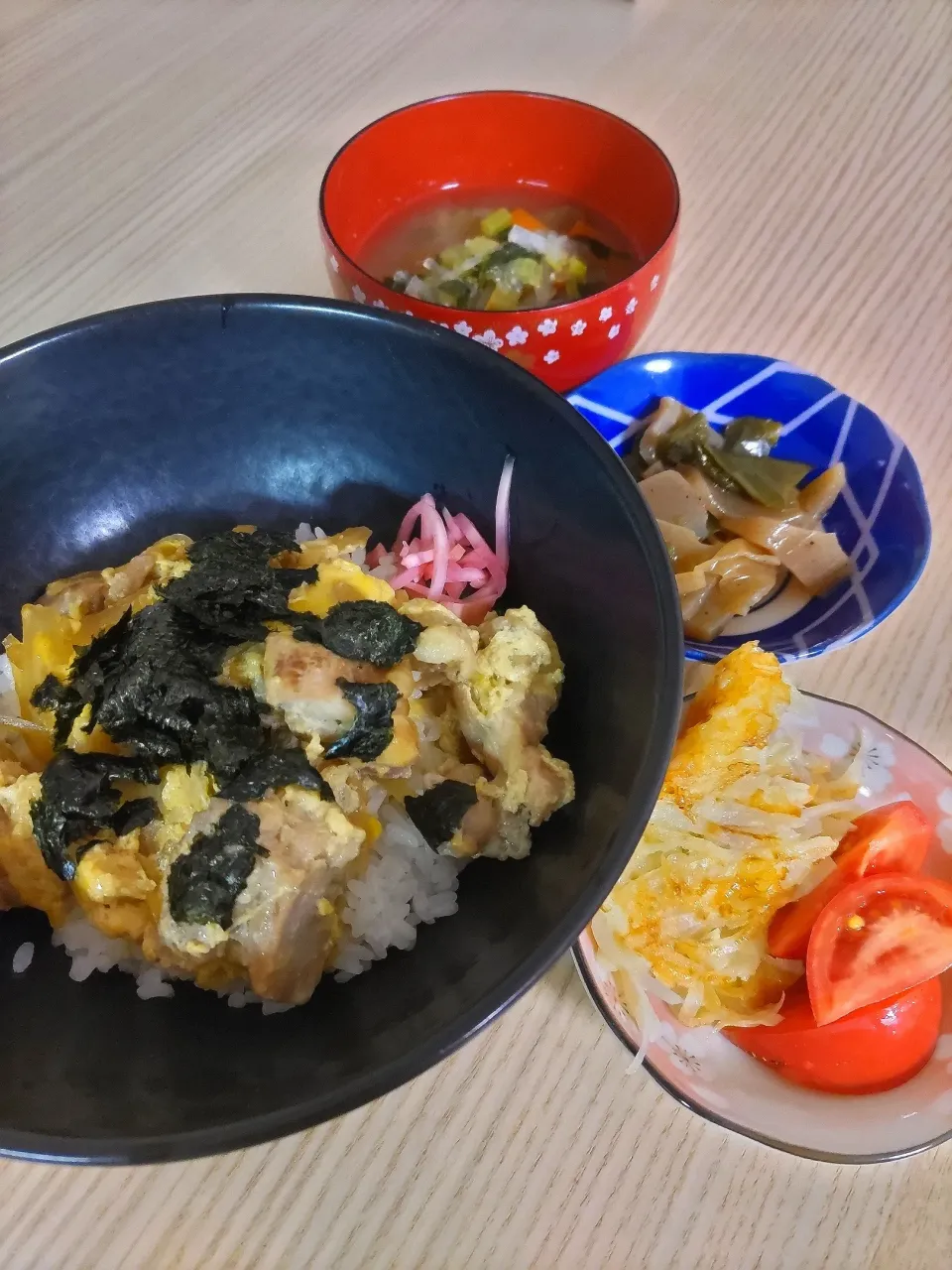 親子丼
じゃがチーズガレット
こんにゃくピーマン煮|ちゃいさん