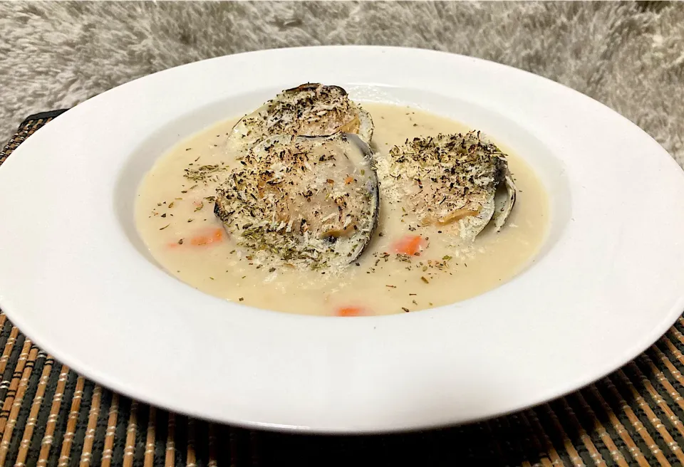 ホンビノス貝の香草パン粉焼きチャウダー仕立て🍲|Clown  Kenpoさん