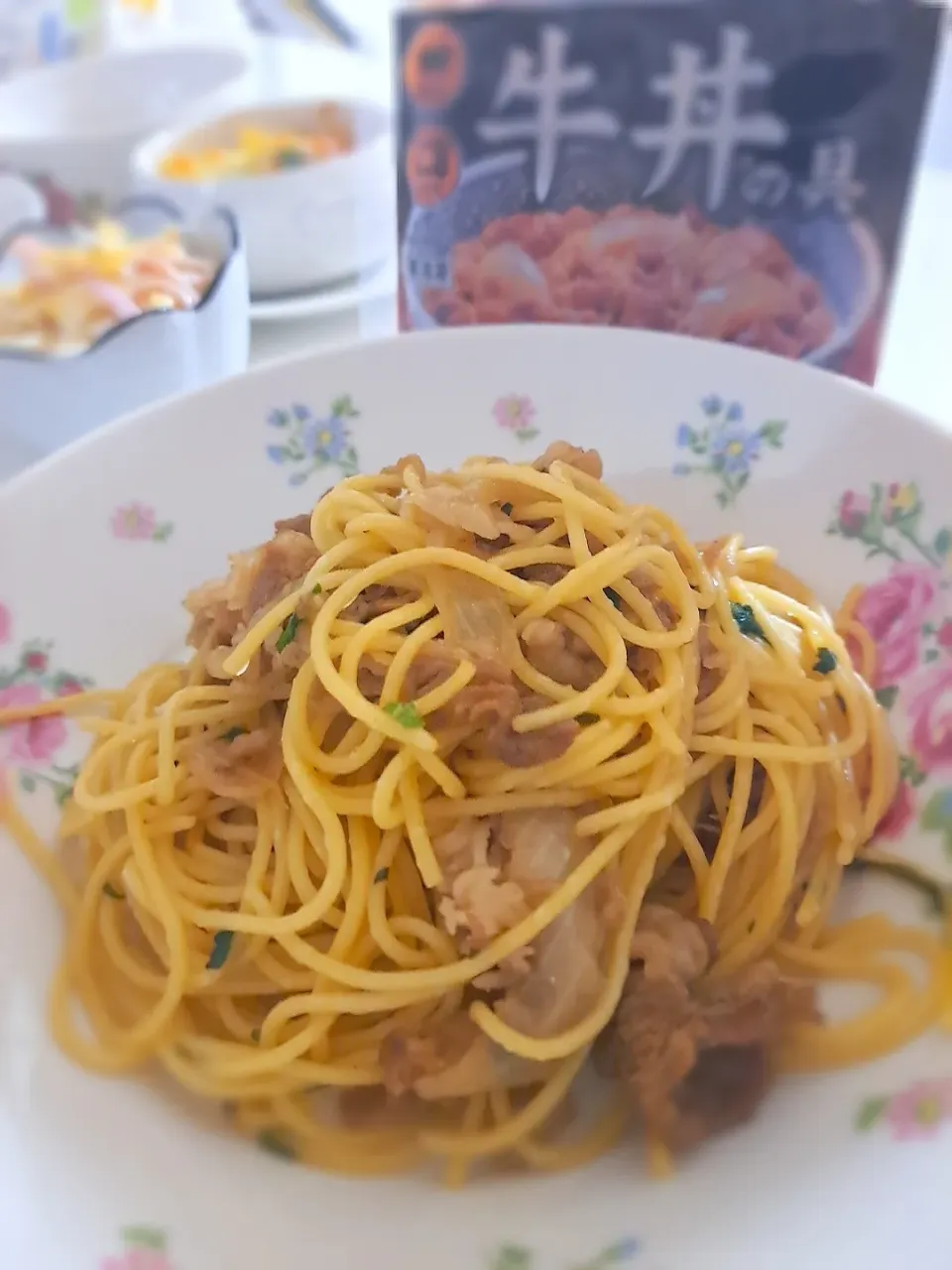 吉野家冷凍牛丼の具のシソパスタ🍝|プリン☆さん