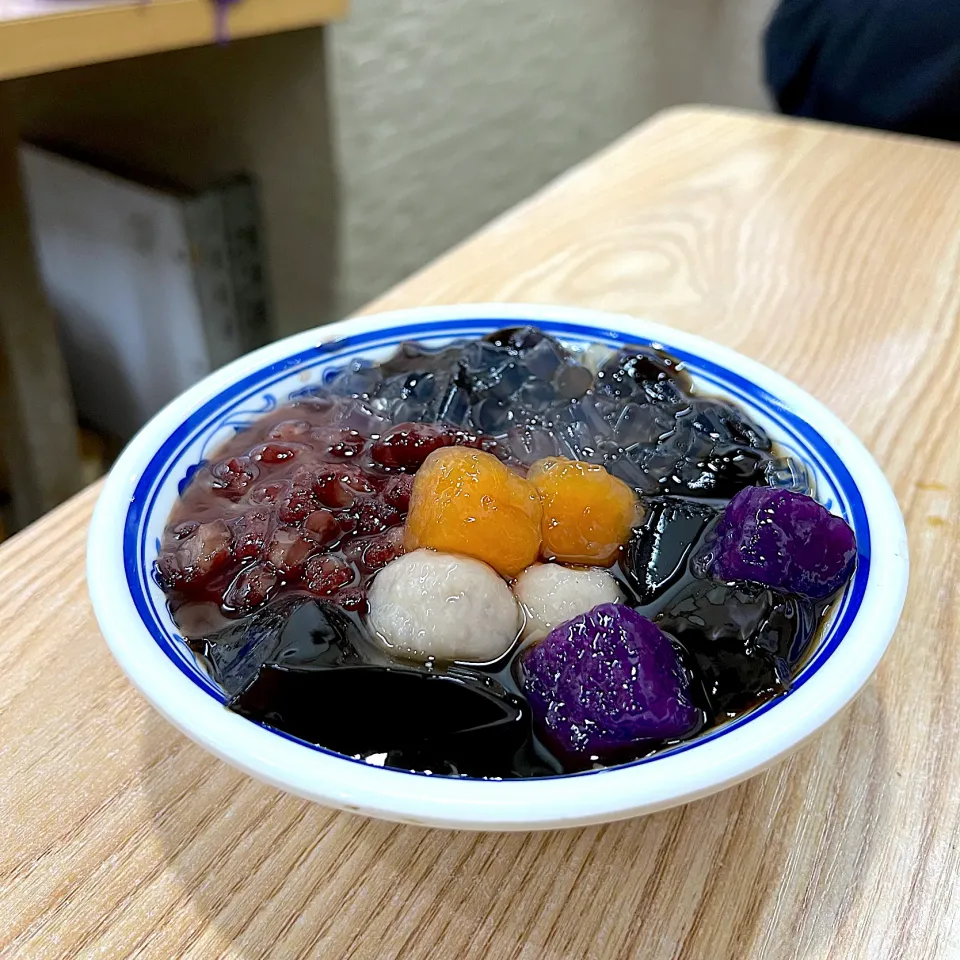 Taro balls dessert|skyblueさん