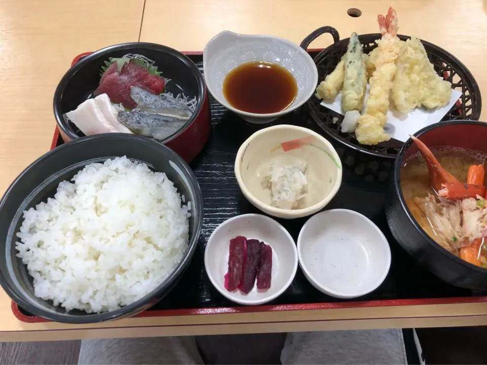 秋田の男鹿で食べた蟹汁定食　美味しかったです|Mikoshiba Kazutoshiさん