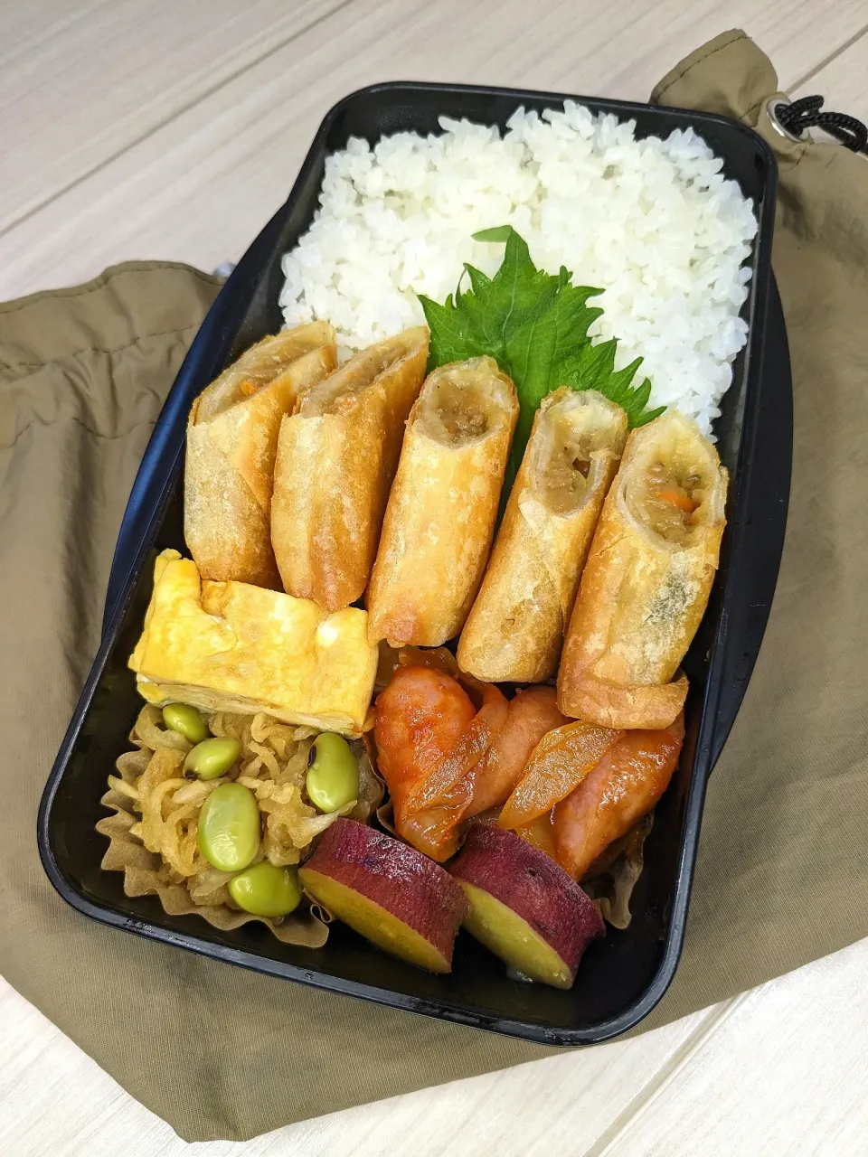 Snapdishの料理写真:旦那のための弁当|きゅーさん