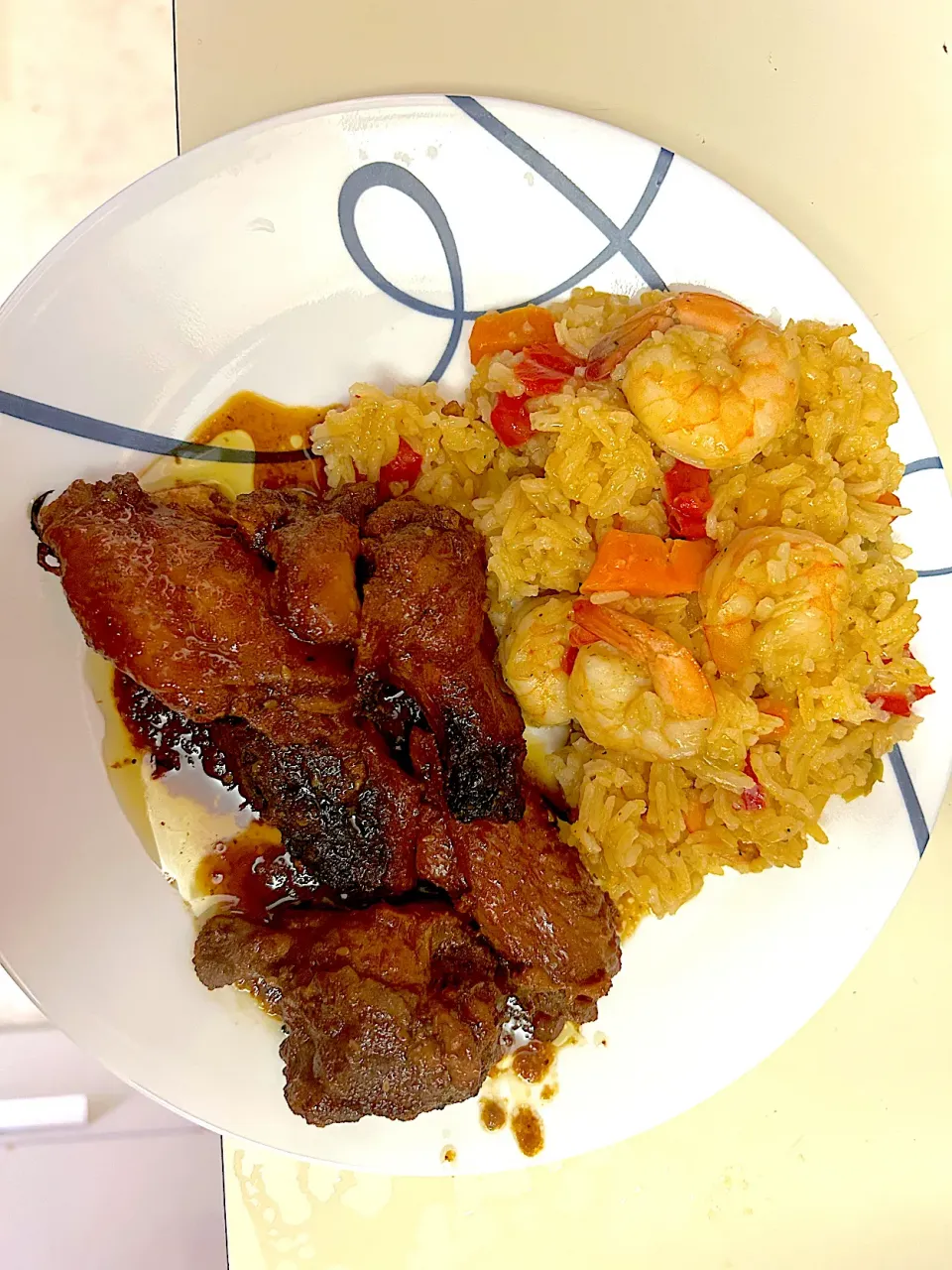 Chinese Chicken over shrimp, rice, and vegetables|Kareem Boogieさん