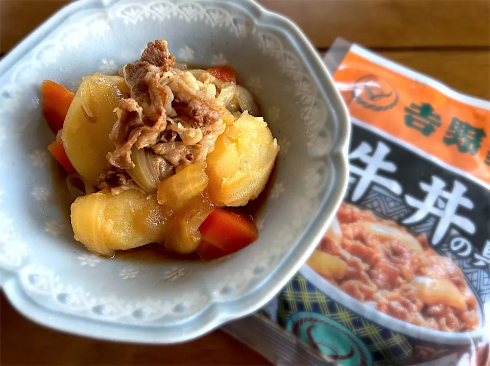 吉野家冷凍牛丼の具で肉じゃが|Riho(ت)♪さん