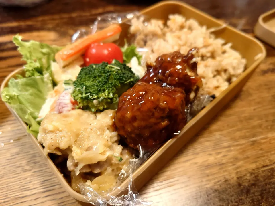 鶏のチーズ焼きと肉団子弁当(^_^)ﾉ|しーPaPaさん