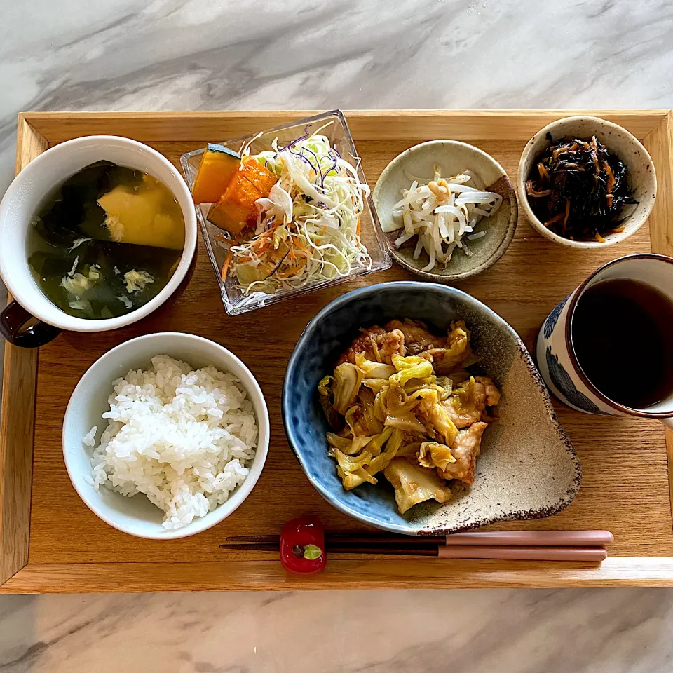 Snapdishの料理写真:鶏胸肉とキャベツのオイスター炒め|なつこさん