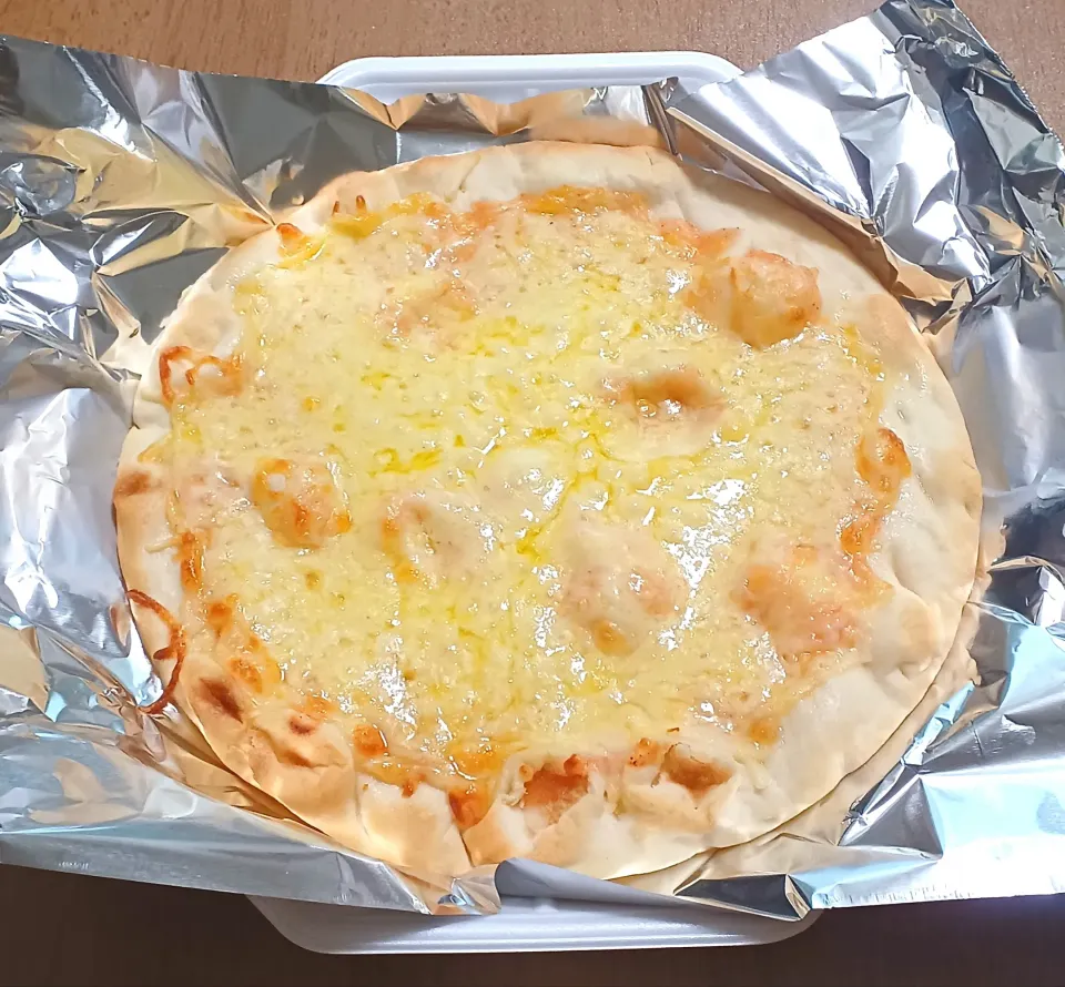 市販の明太子ピザ🍕に、チーズましましで|ナナさん