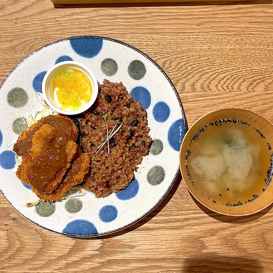 味噌カツ丼　高野豆腐in chai vege|たくちゃんせんせーさん