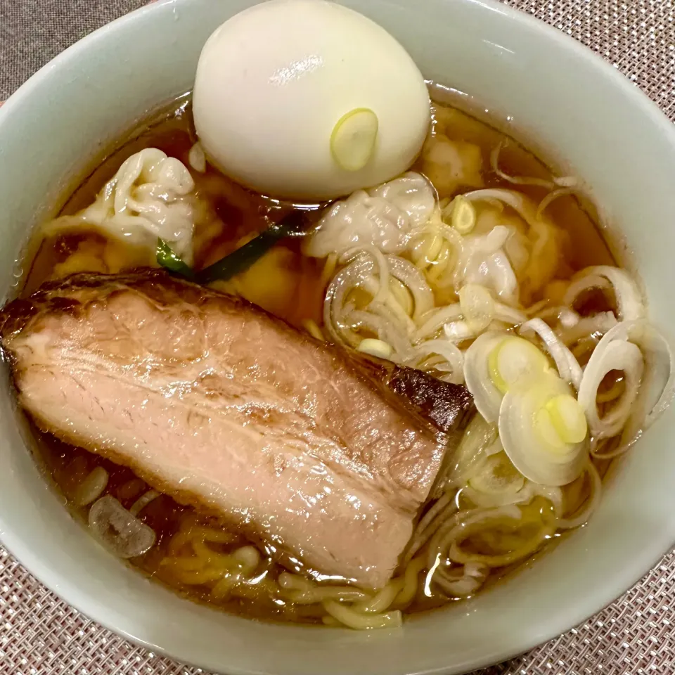 Snapdishの料理写真:チャーシューワンタン麺🍜|Jean Nobyさん