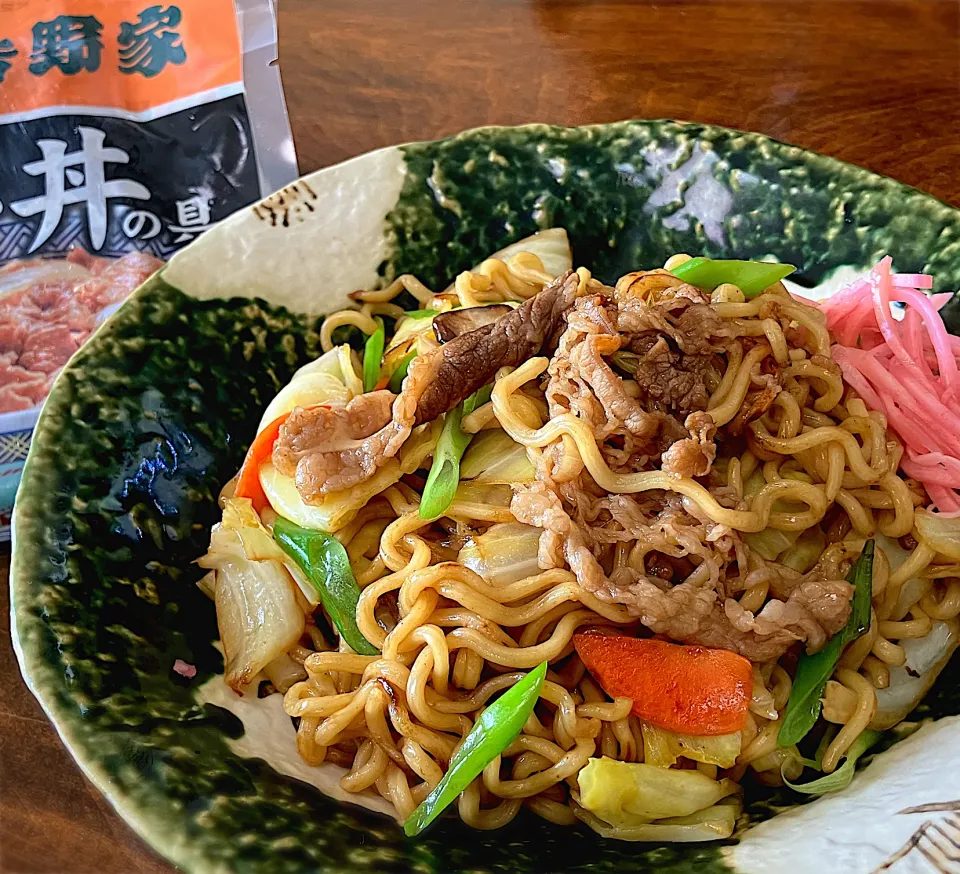 お肉たっぷり「牛焼きそば」|ななごさん