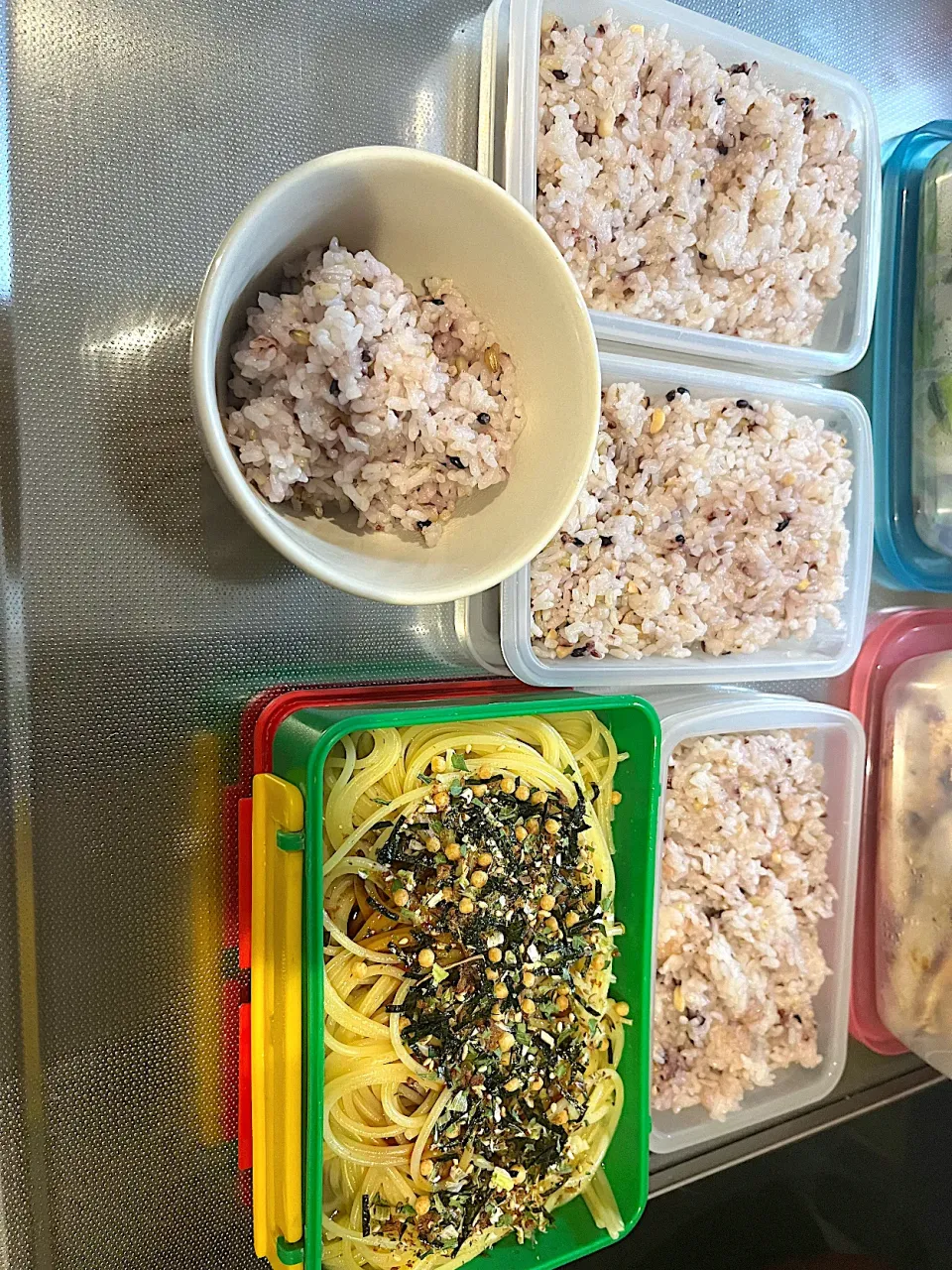 私のお昼ごはんと旦那さんのお弁当🍙|モモ&ハーブmama🐰🐹🐢🐠❤️さん