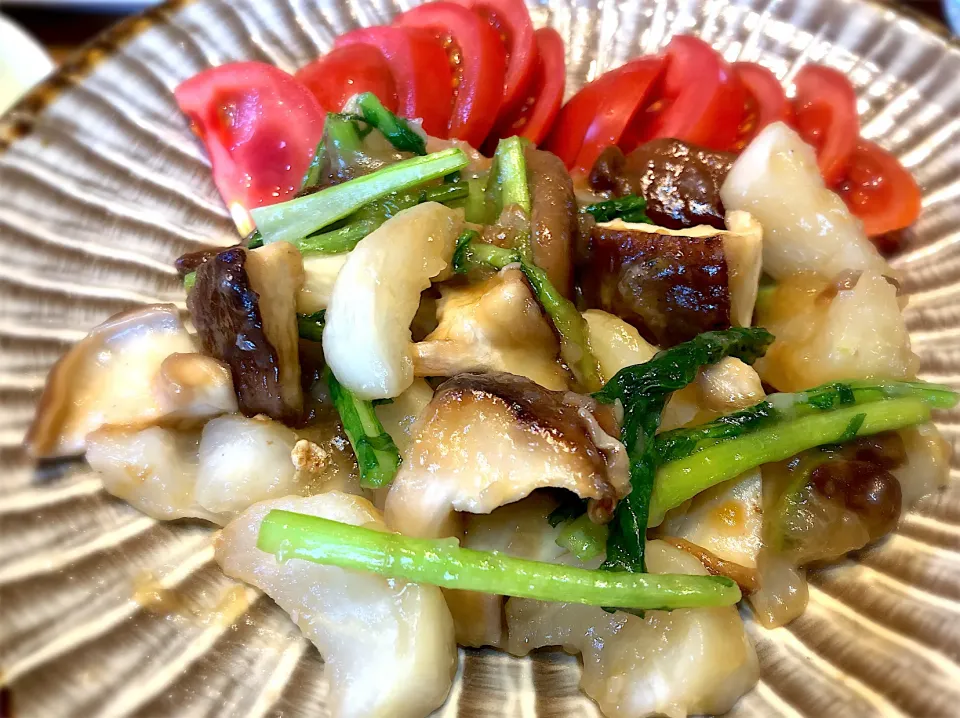 カブと椎茸のニンニク醤油炒め（中華餡）|じゅんさんさん