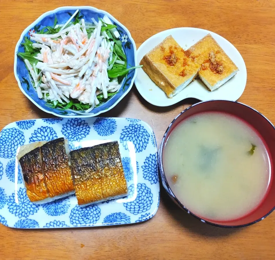 2024 0325　焼き鯖の押し寿司　ごぼうサラダ　厚揚げ　なめことわかめのお味噌汁|いもこ。さん