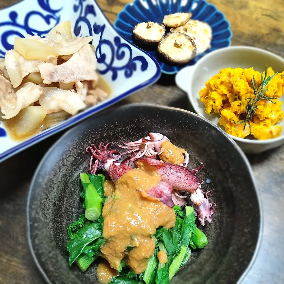 ヤリイカとかき菜の酢みそ和え
などアルモンデ節約料理|とまと🍅さん