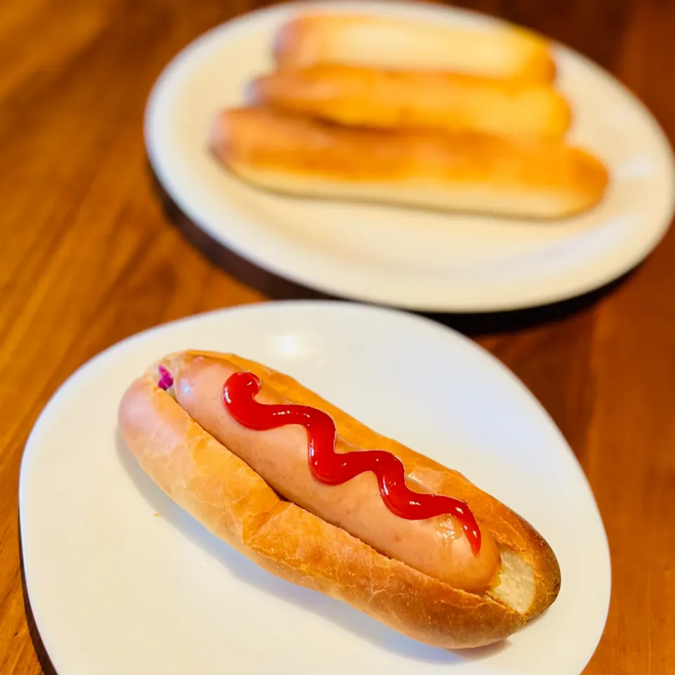 Snapdishの料理写真:娘作　ホットドッグ🌭|アッコちゃん✨さん