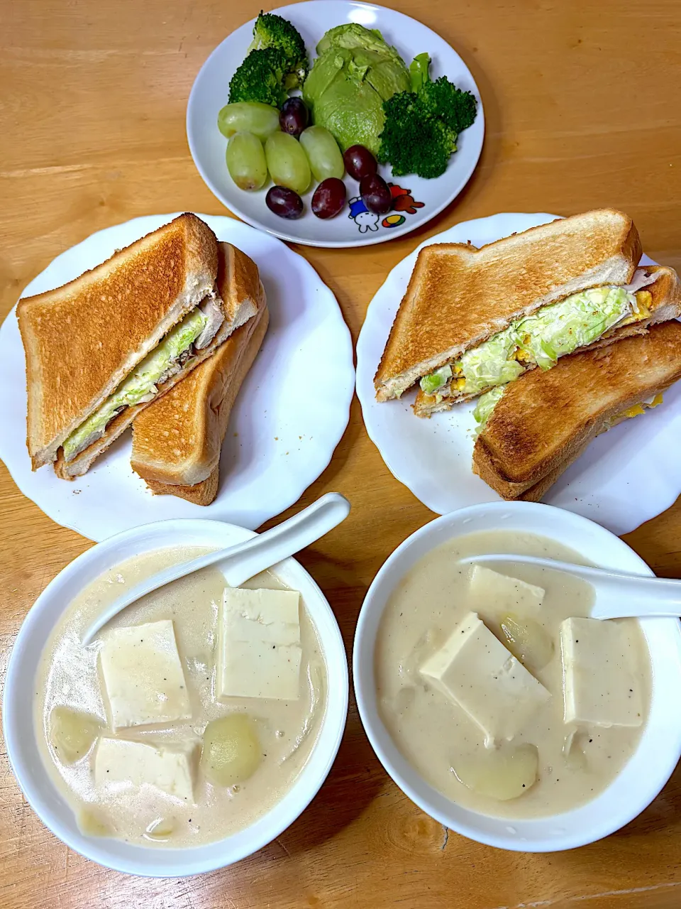 塩茹で豚玉子サンドイッチ🥪🥪|Makokoさん