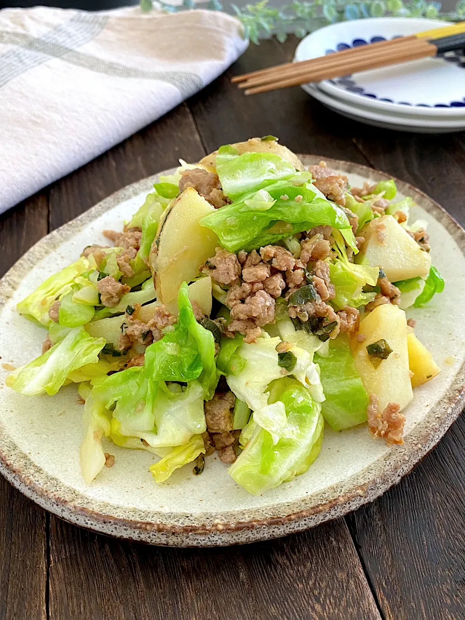 春キャベツと新じゃが肉味噌炒め|ちぐあささん