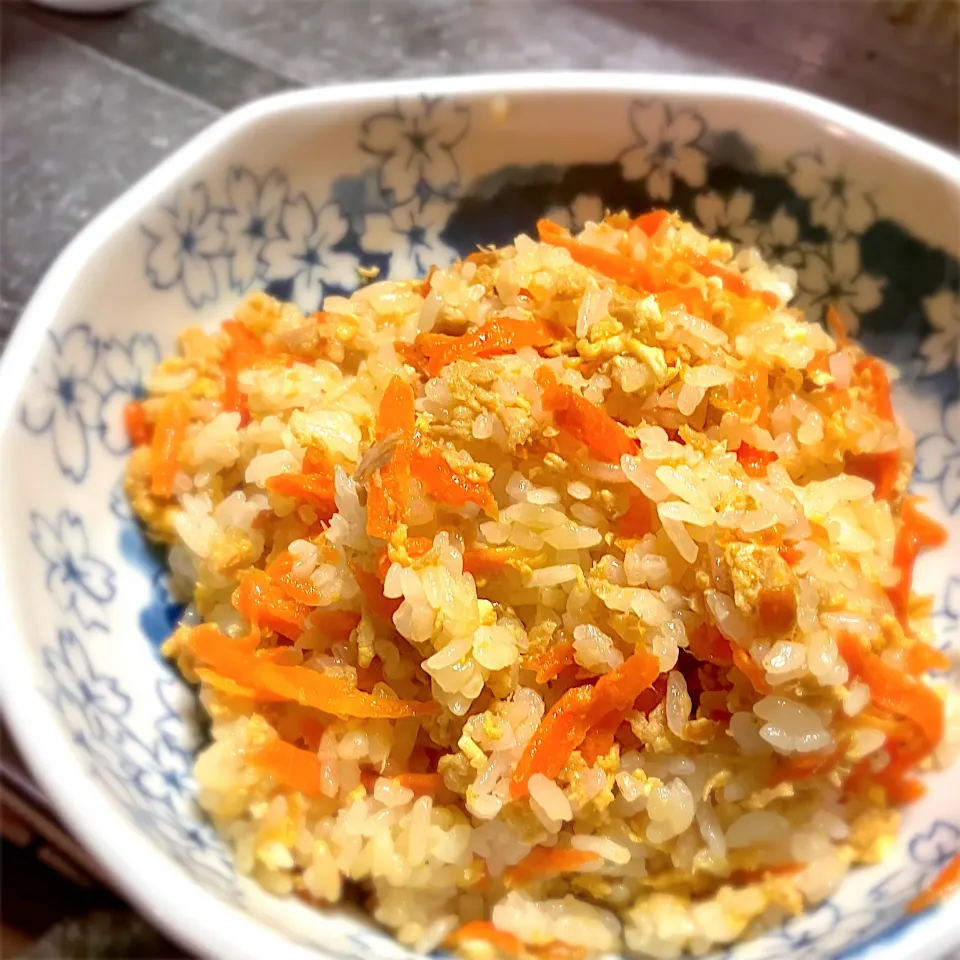 今夜は、にんじんしりしり🥕混ぜご飯を頂きました😋👍🎉|ギムレットさん