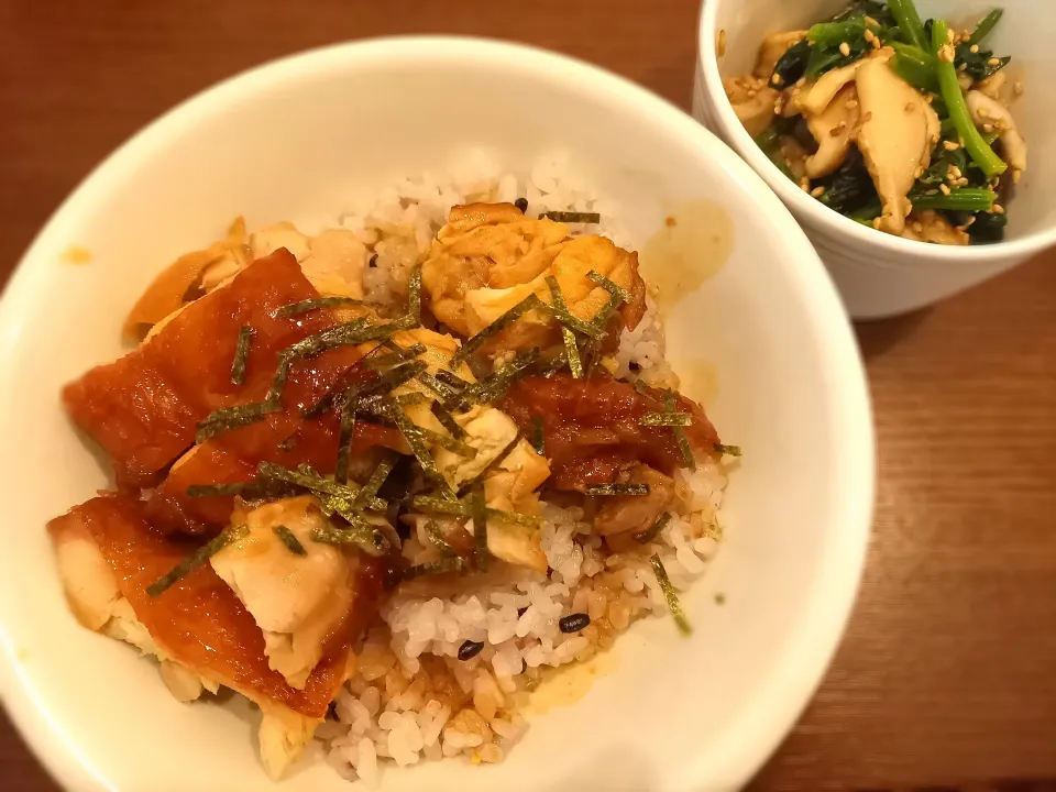 てりてり鶏チャーシュー丼　ほうれんそうしいたけごまポン和え|🍏りんご🍎さん