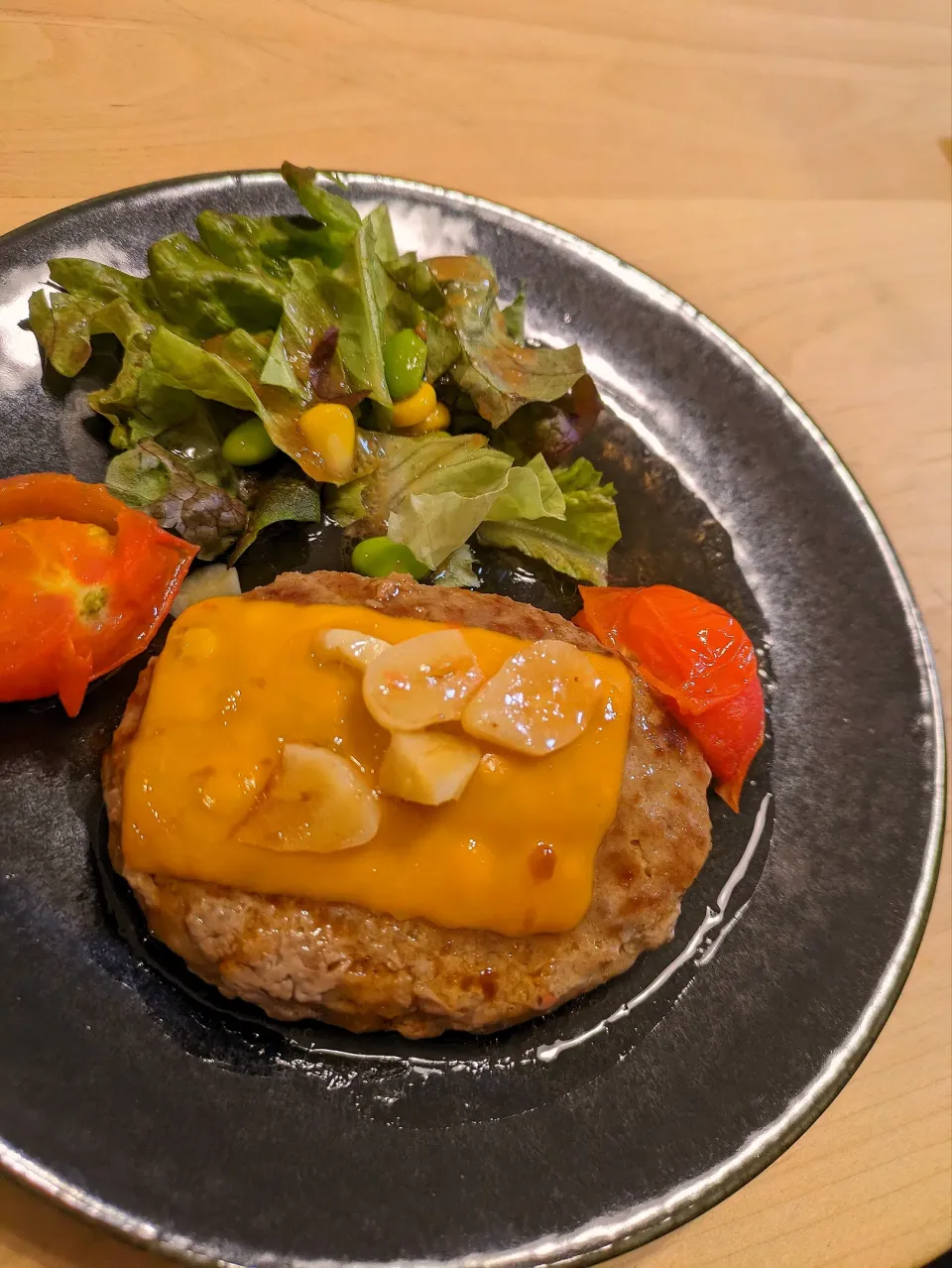 Snapdishの料理写真:ふるさと納税の佐賀牛入りハンバーグ届いたー♥|M子⁽⁽ ◟(∗ ˊωˋ ∗)◞ ⁾⁾さん