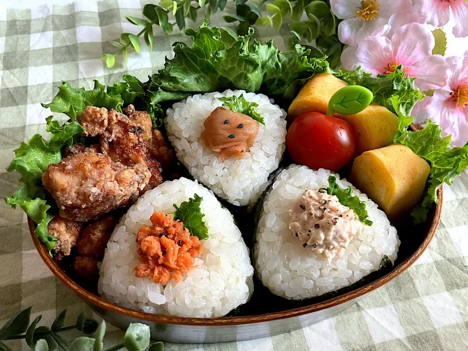 Snapdishの料理写真:＊３種の苺🍓おにぎり弁当🍙🍱＊|＊抹茶＊さん