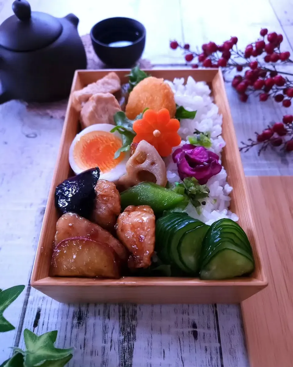 Snapdishの料理写真:ささみと根菜の甘酢炒め弁当|sugar beansさん