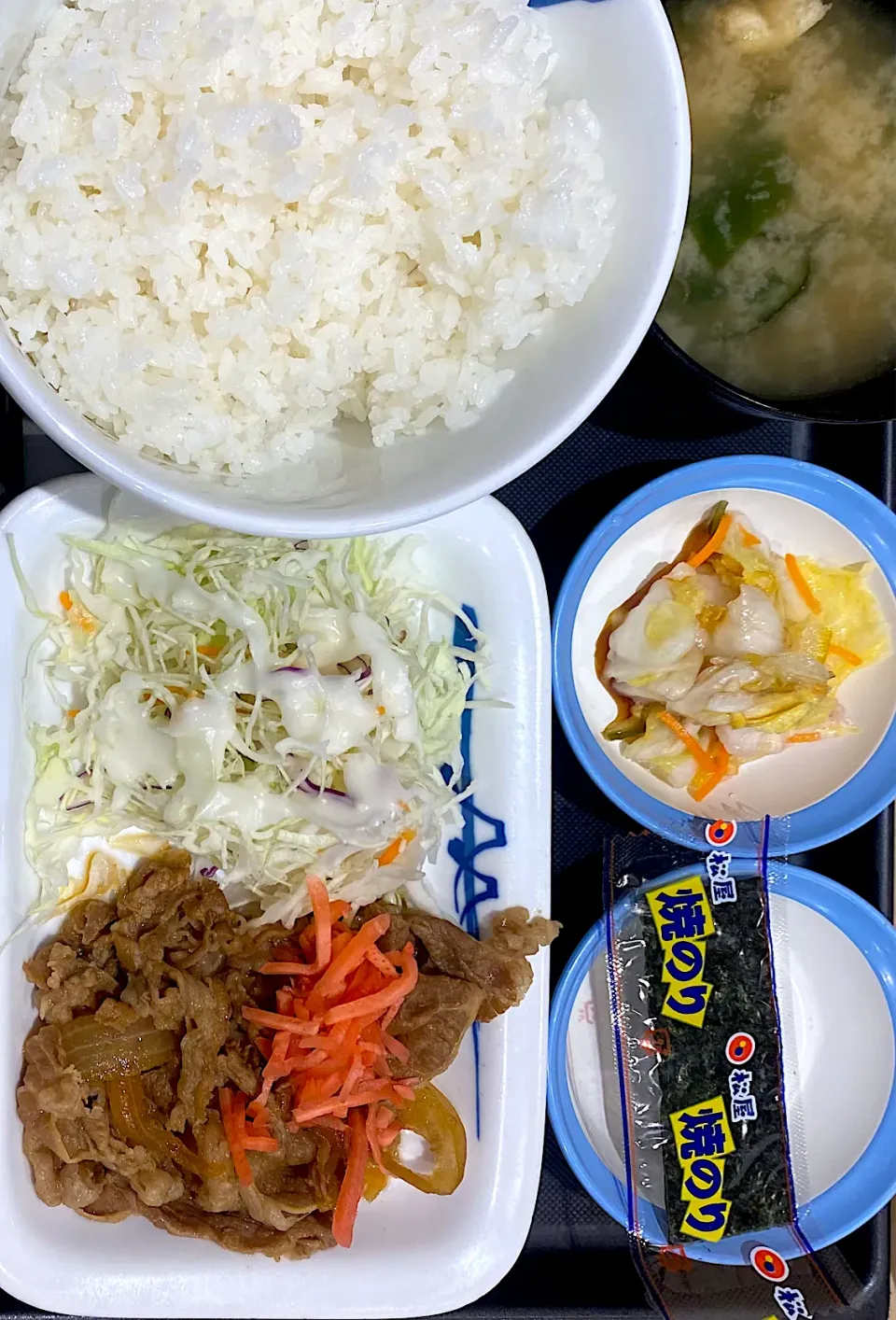 得朝牛皿定食 380円|すくらんぶるえっぐさん