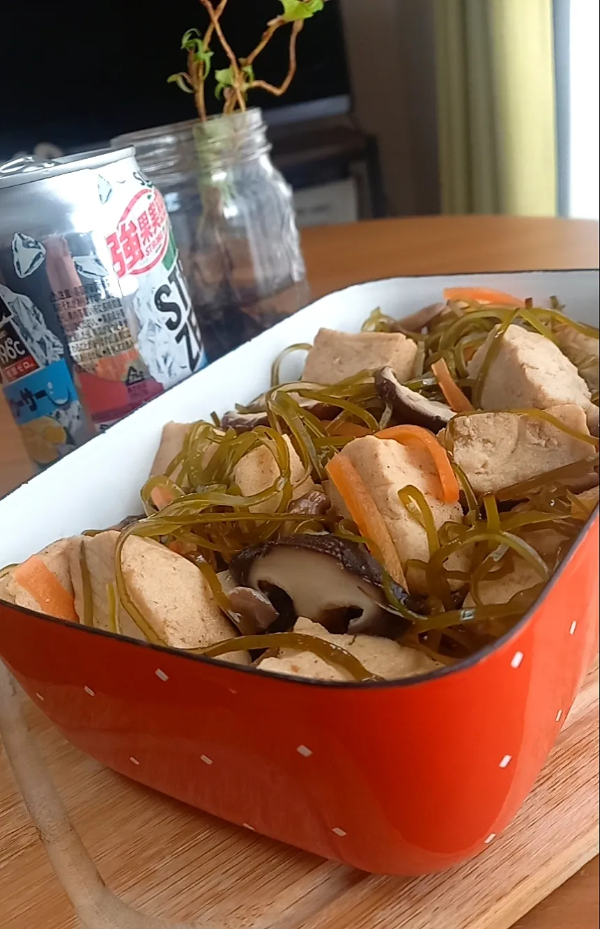 切り昆布と高野豆腐の煮物|まりおさん