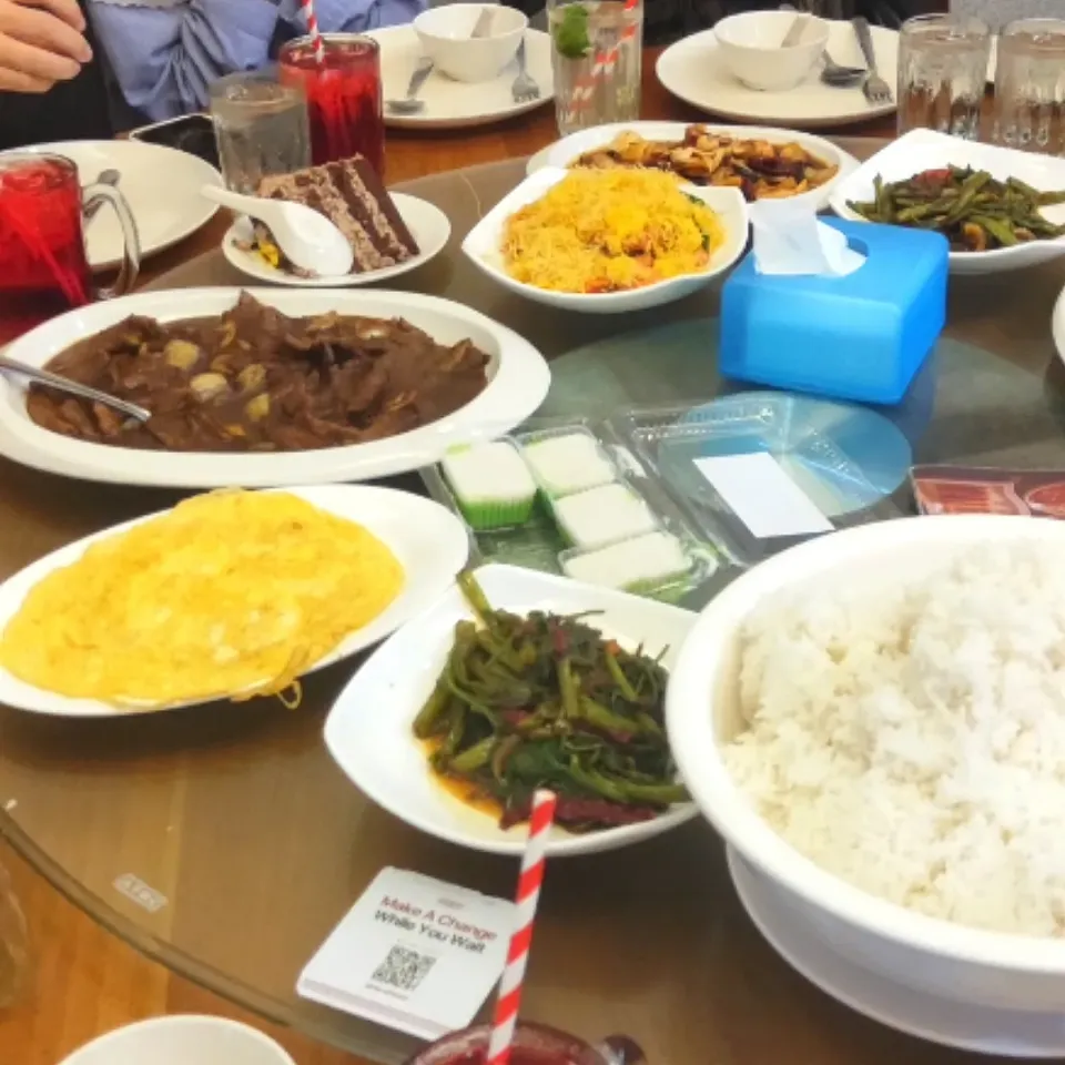 Iftar at HOMST Chinese Cuisine|simatasepetさん