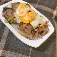 Snapdishの料理写真:目玉焼き付き豚丼|ユキさん