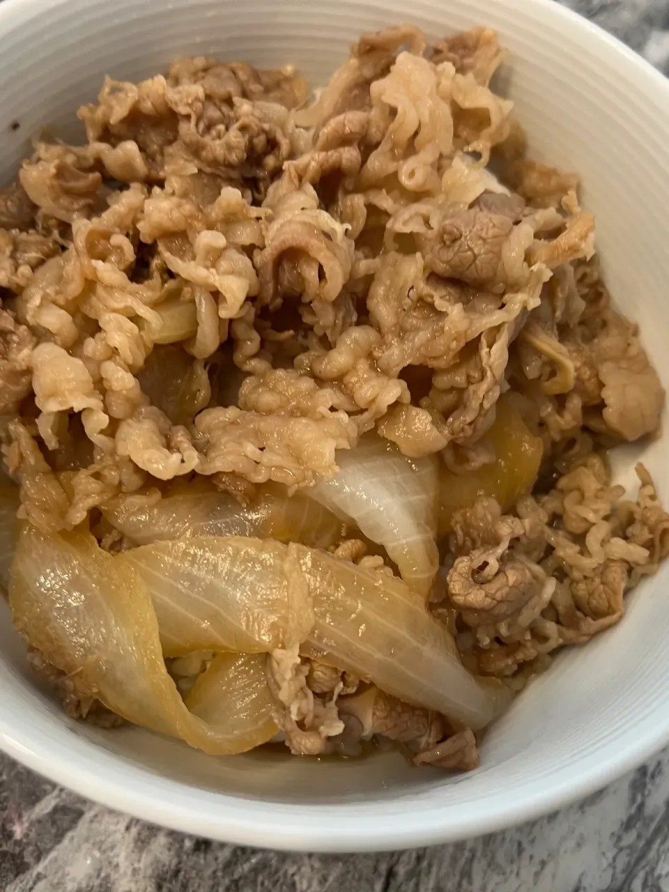 汁だくうま牛丼！！|まるるんさん