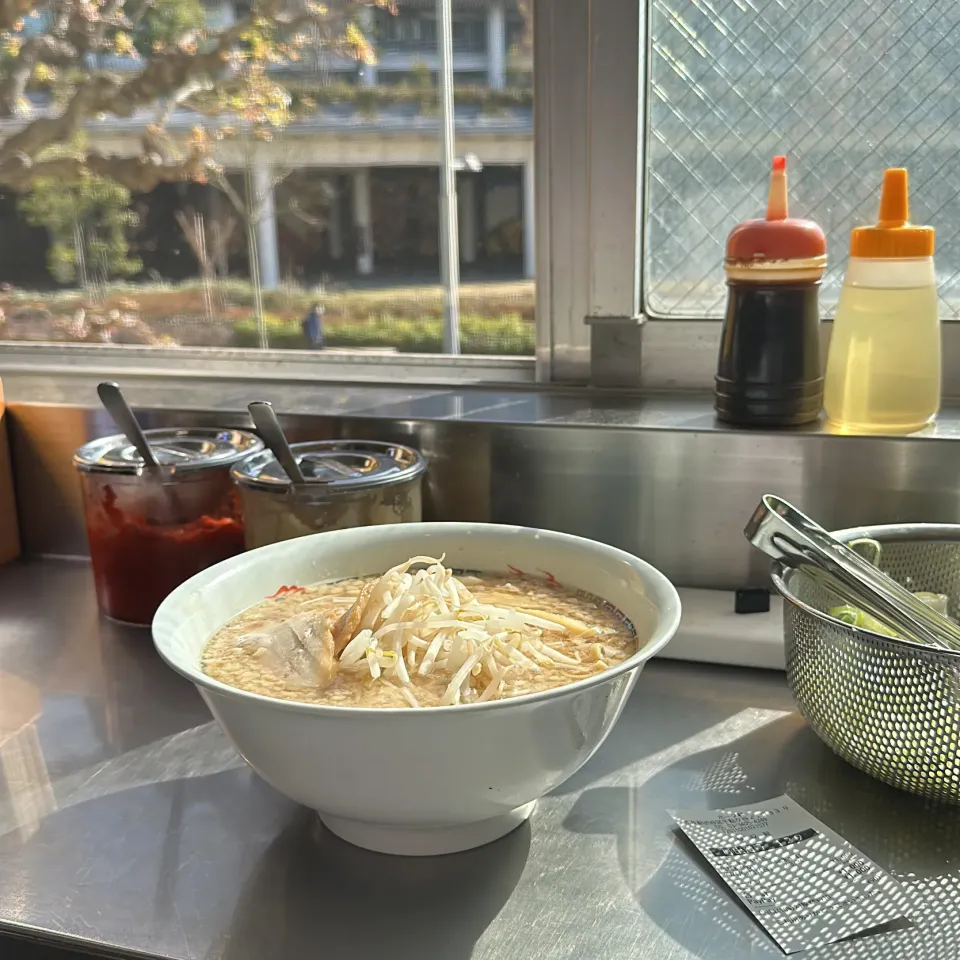 Snapdishの料理写真:ラーメン|Hajime Sakaiさん