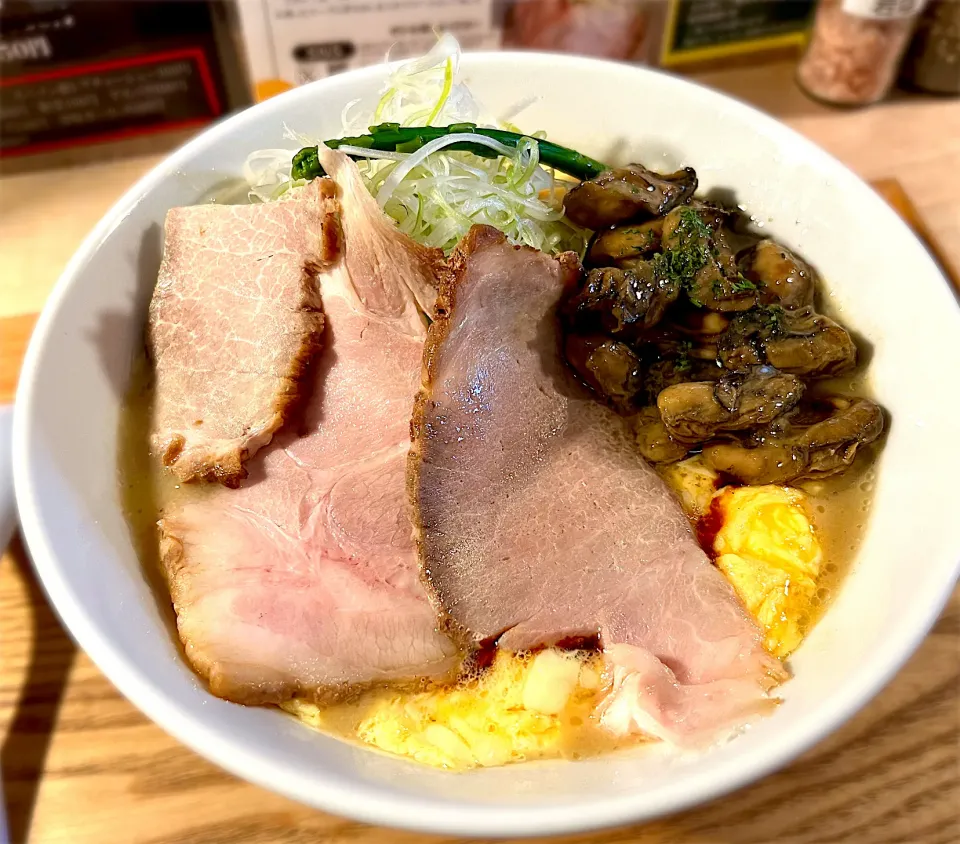 特撰牡蠣クラムチャウダーらーめん🍜|toshi,I🍴さん