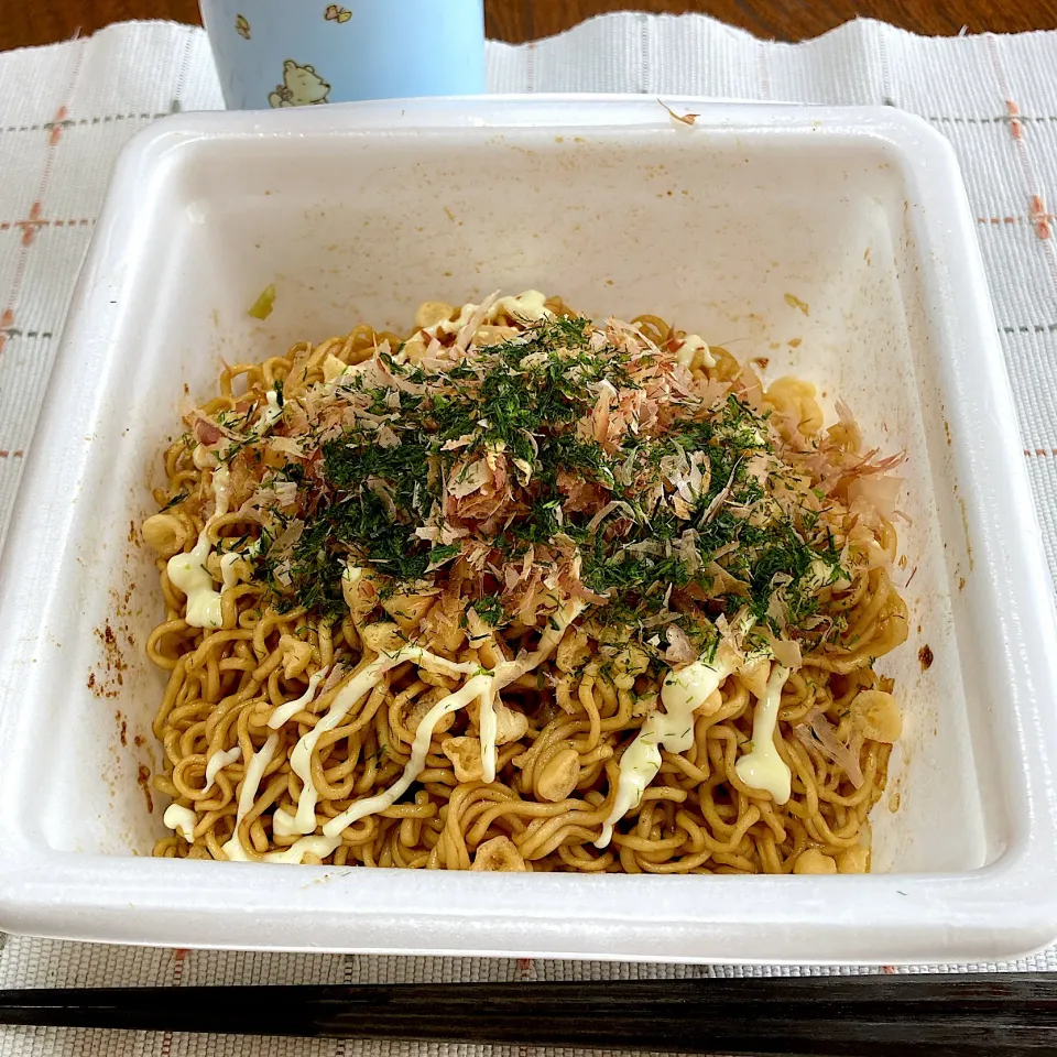 Snapdishの料理写真:カップ焼きそば|akkoさん