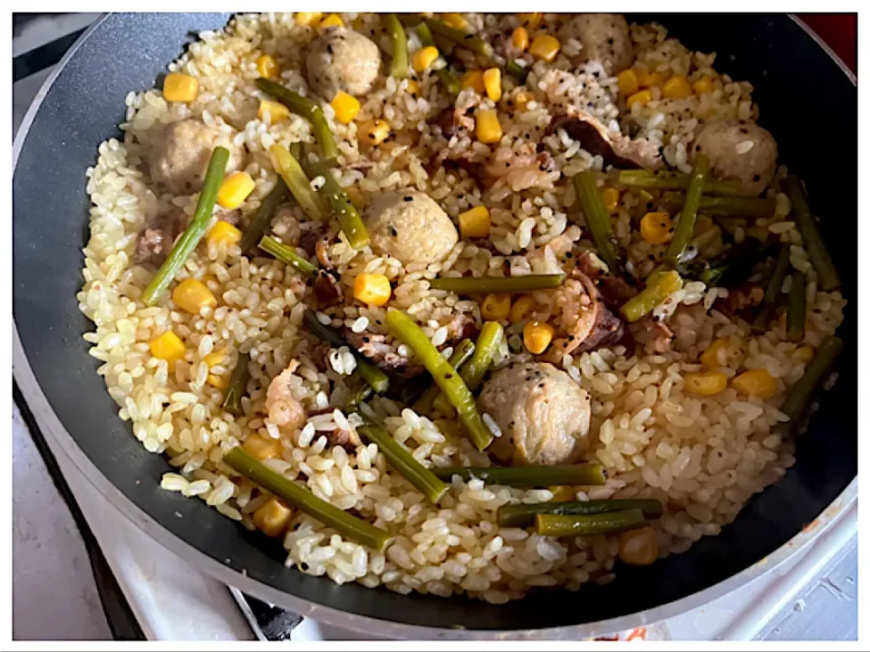 あるもんで、パエリア🥘風|ワイントンさん