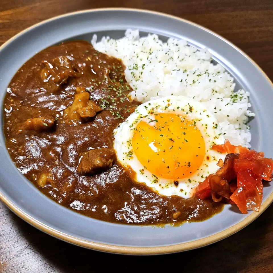 牛すじカレー|にきじろうさん