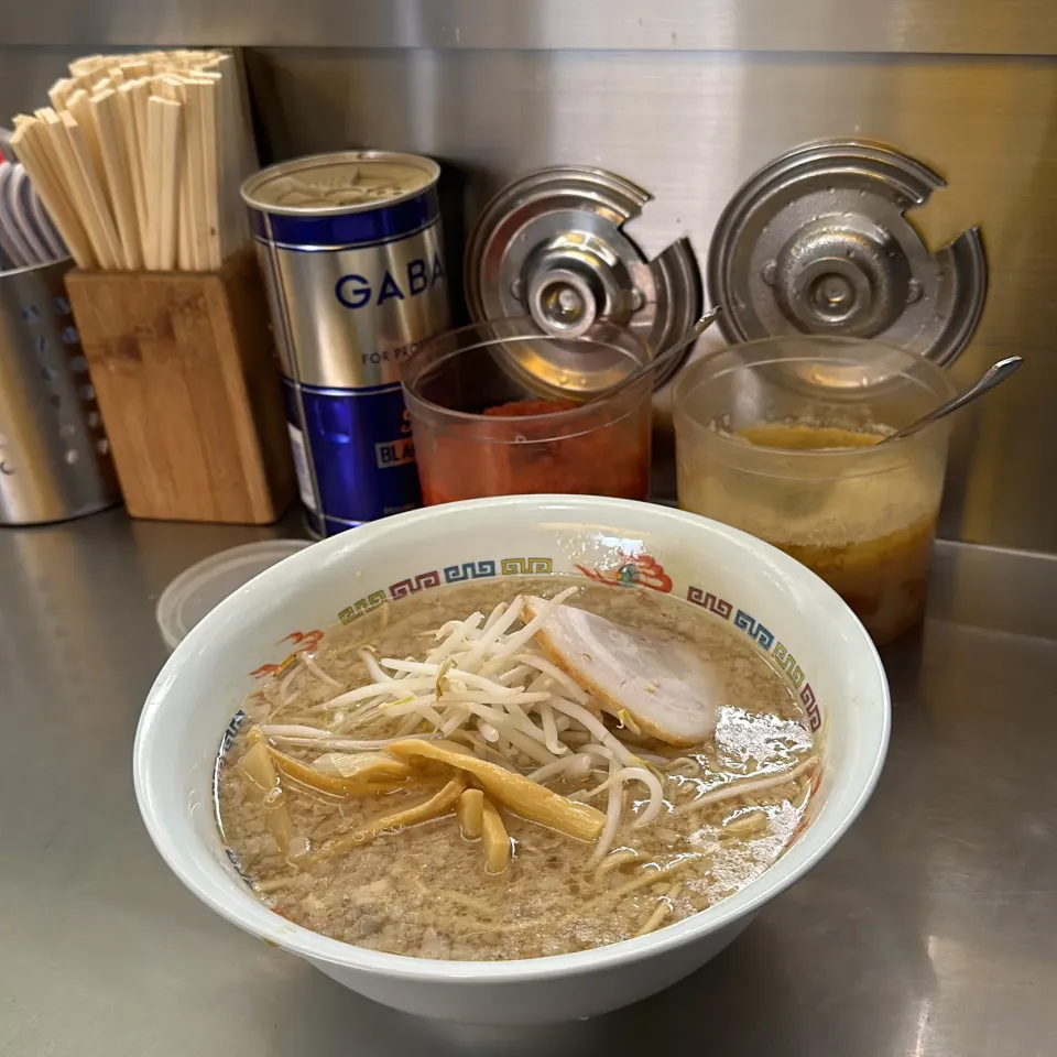 Snapdishの料理写真:ラーメン|Hajime Sakaiさん