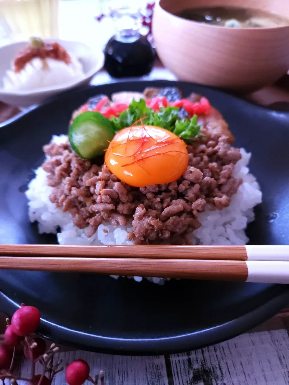 Snapdishの料理写真:そぼろと鰯照り焼き丼|sugar beansさん