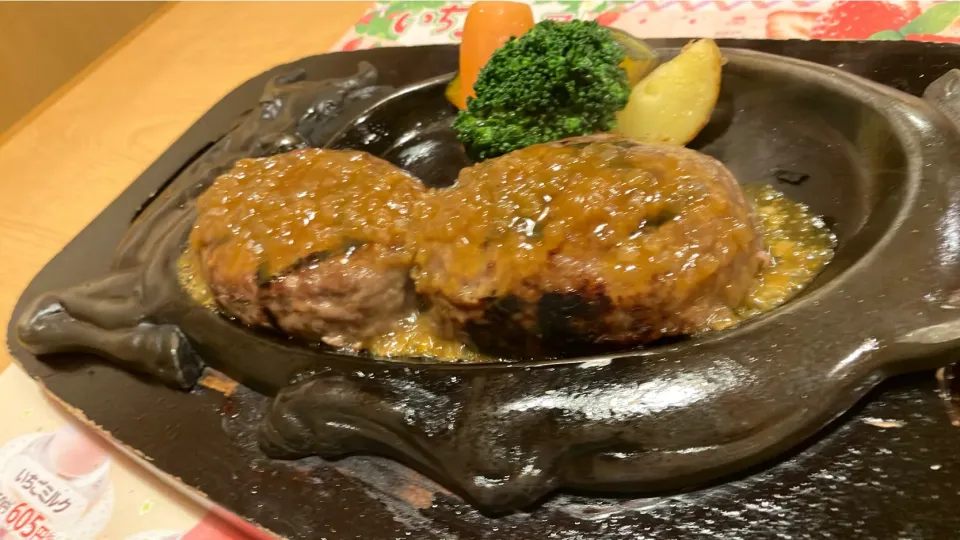 Snapdishの料理写真:さわやかのげんこつハンバーグ✊|まさとさん