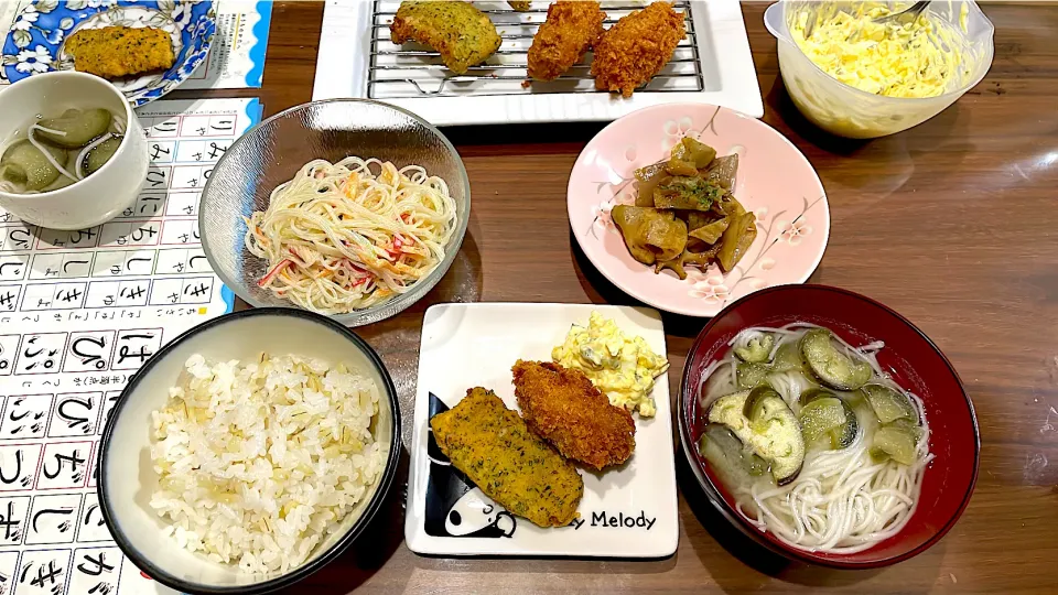 カキフライタルタルソース　イカの磯辺揚げ　茄子の煮麺　蓮根と蒟蒻のカレー炒め　からしマヨ春雨サラダ|おさむん17さん