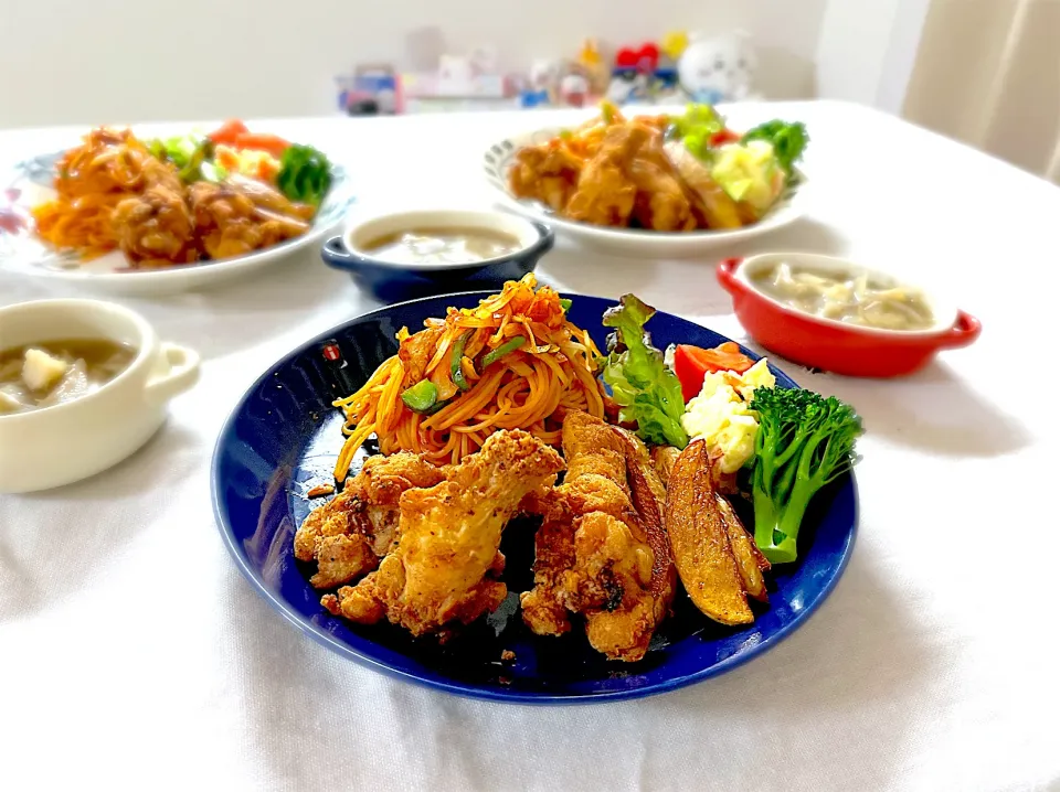 ナポリタンとフライドチキンのワンプレートごはん🍗🍟|ゆかりさん