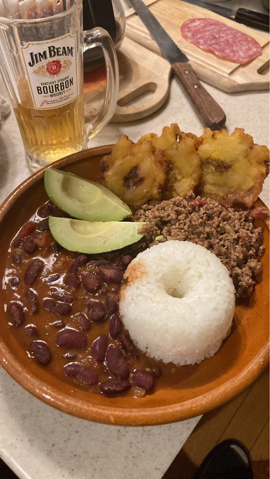 コロンビア風豆の煮込みと挽き肉　パタコン付き|makotolimaさん