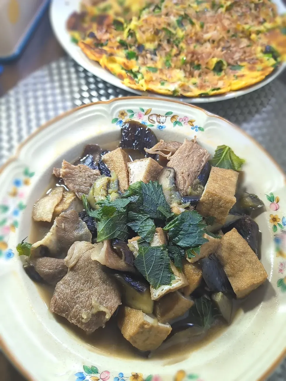 豚肉とナスと厚揚げの煮物＆ニラとネギとベーコンのチヂミ|テケテケさん