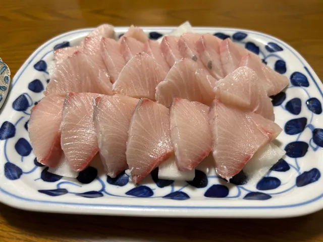 鰤のお刺身❗️(๑╹ω╹๑ )✨|サソリさん